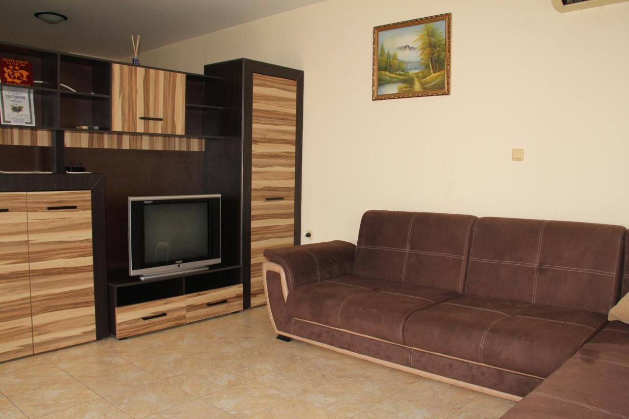 Ivtour Apartments In Yalta Complex Aranyhomok Kültér fotó