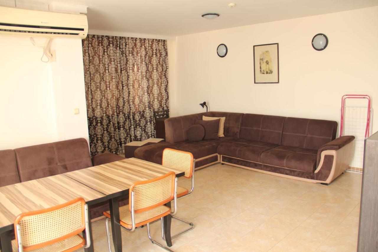 Ivtour Apartments In Yalta Complex Aranyhomok Kültér fotó