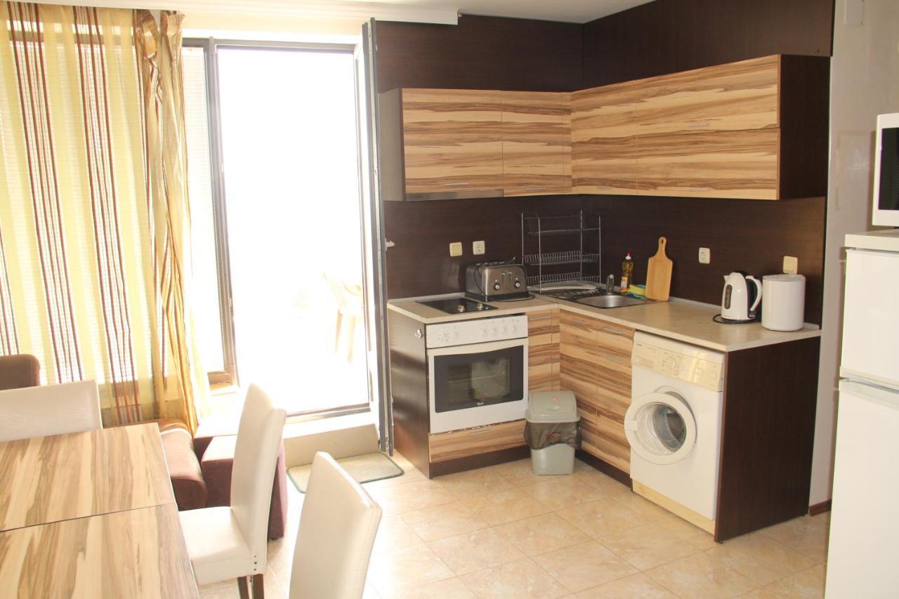 Ivtour Apartments In Yalta Complex Aranyhomok Kültér fotó